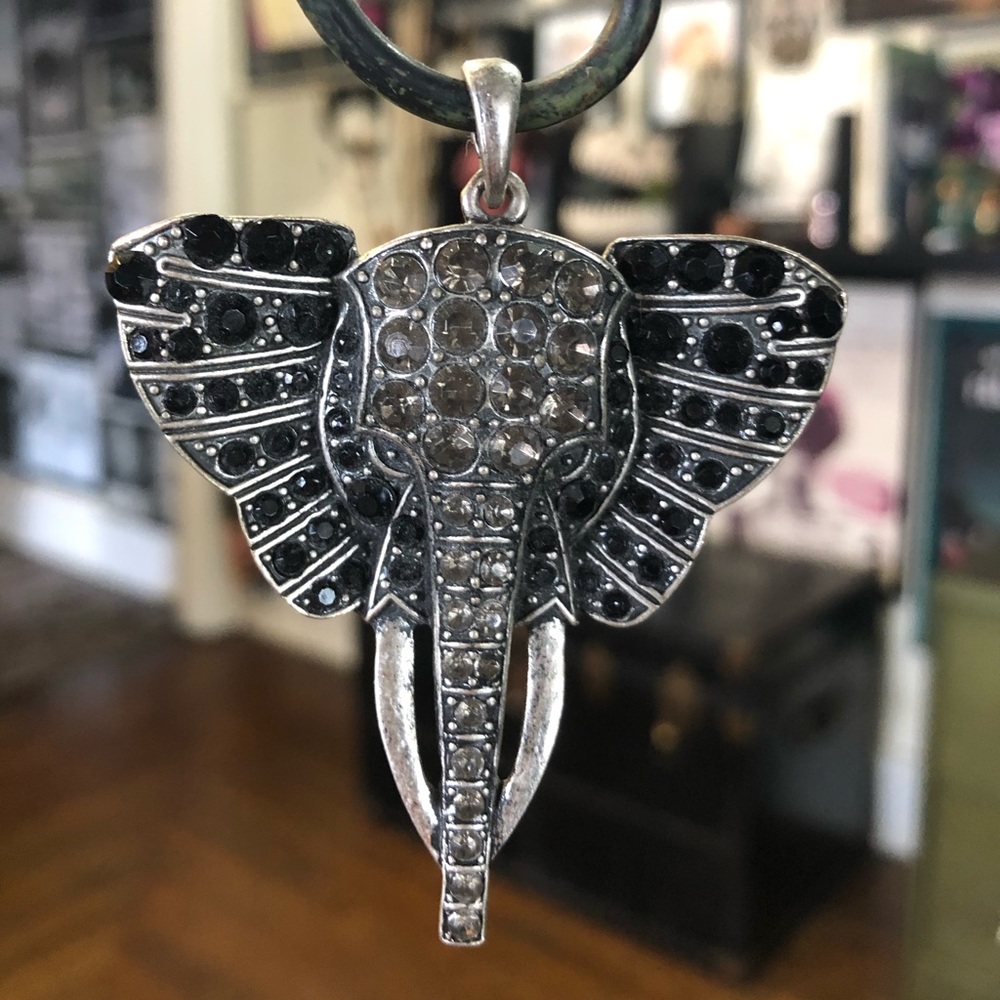 Rhinestone Elephant 🐘 Pendant